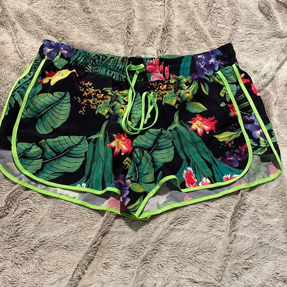 Tropical shorts
